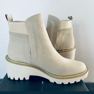 New Nicole Miller Pocas Wedge Lug Platform Chelsea Boot Size 6 New